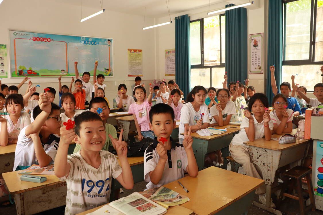 作品四《非遗·巧心织梦》.jpg 作品四《非遗·巧心织梦》.jpg