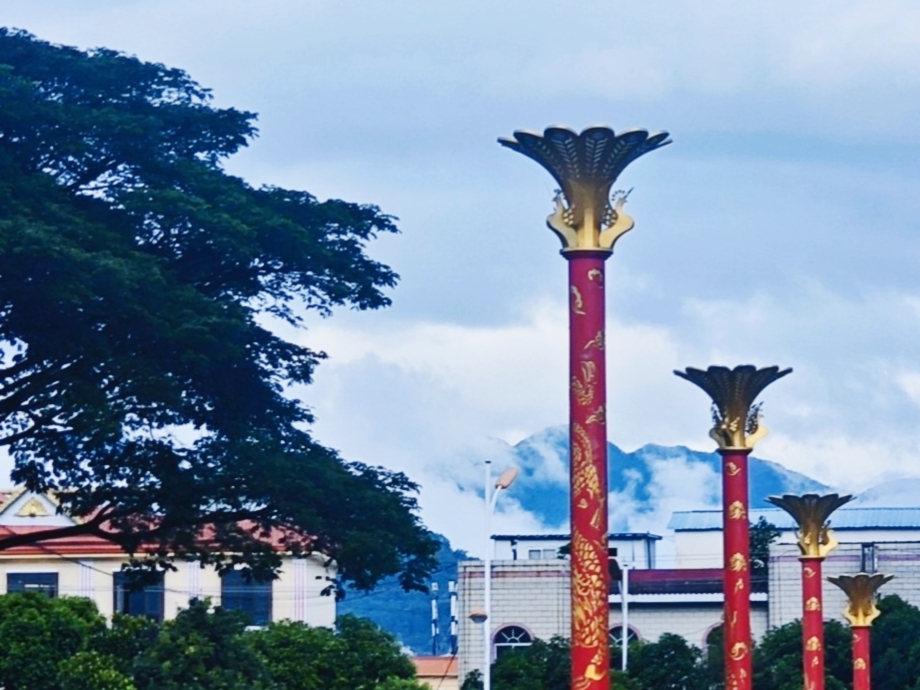 芒市 (3).jpg 芒市 (3).jpg