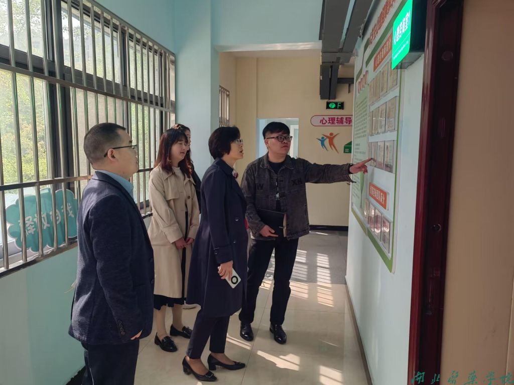 郑书记调研图片.jpg 郑书记调研图片.jpg