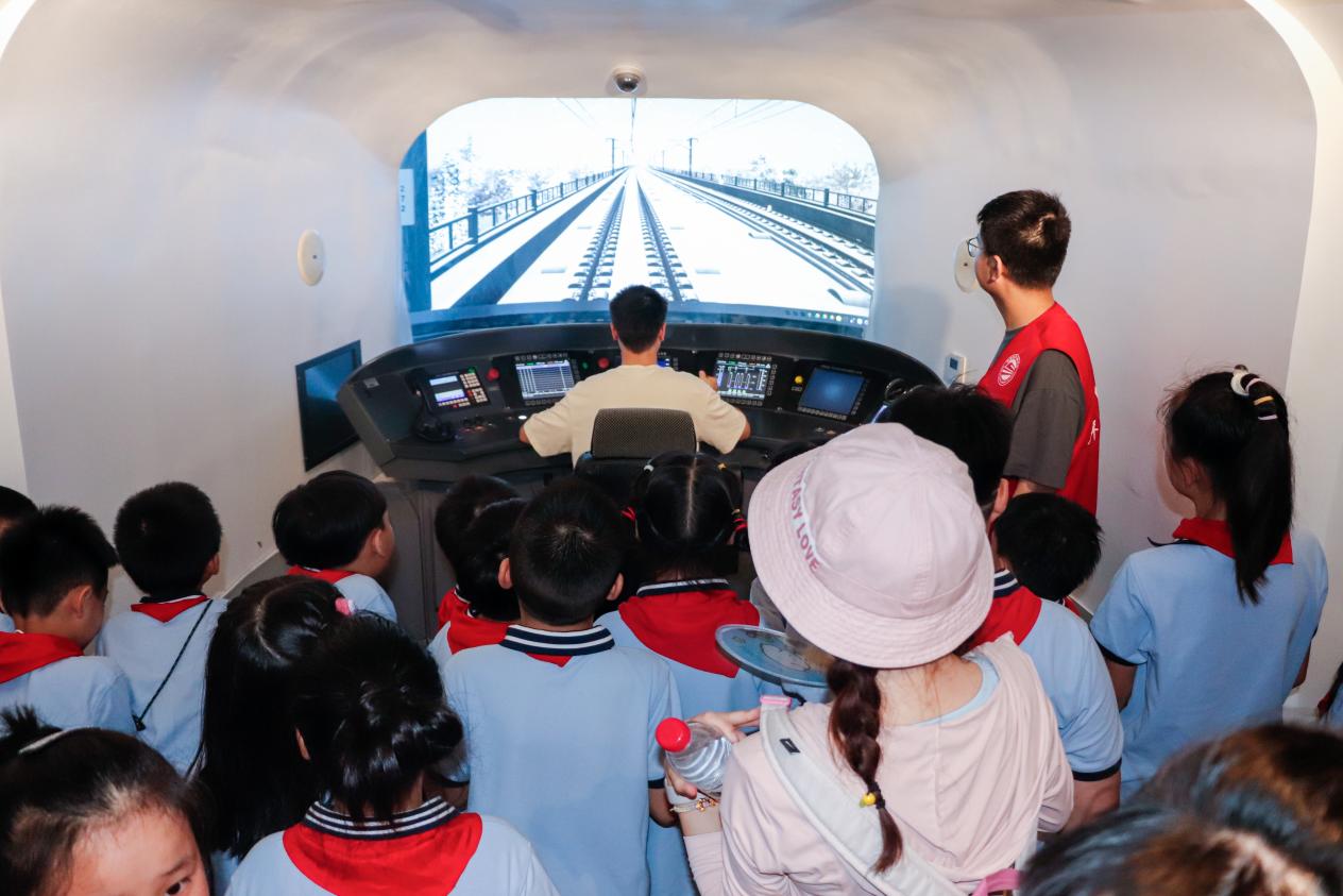 图片3.jpg 图片3.jpg