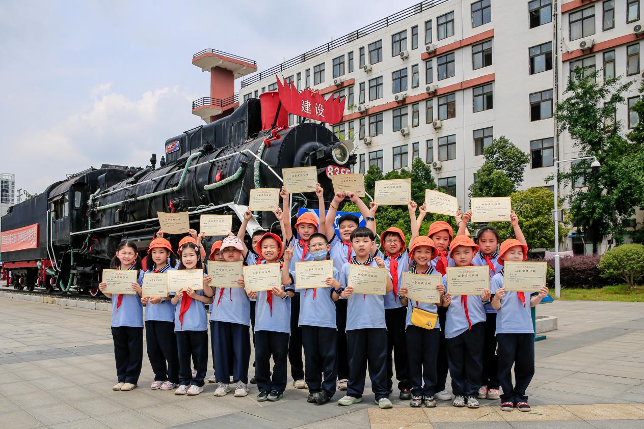 图片5.jpg 图片5.jpg