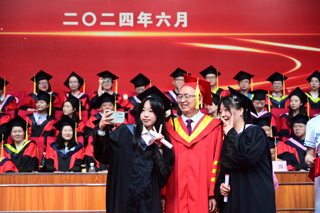 图片8.jpg 图片8.jpg