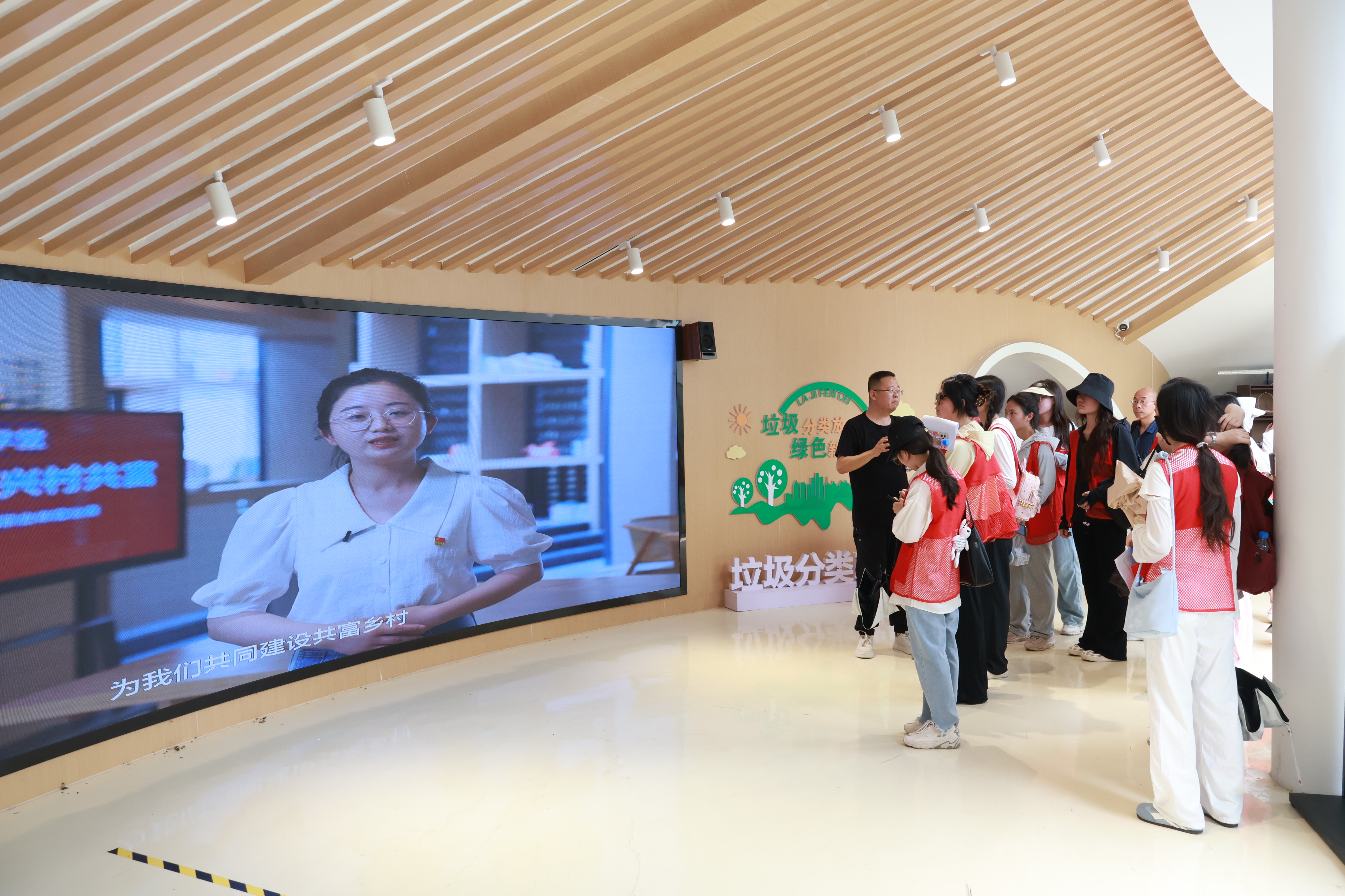 镇中村.JPG 镇中村.JPG