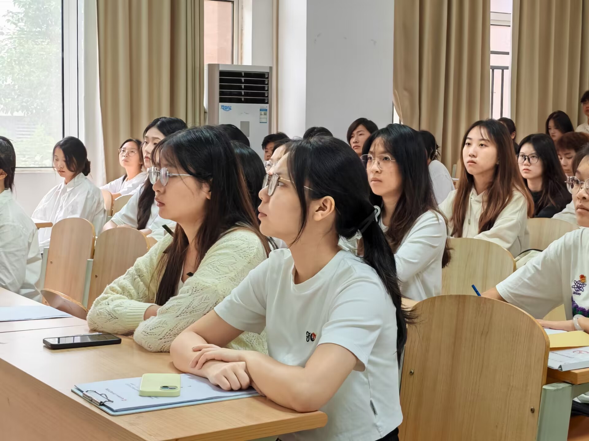 图为专题学习活动现场 (3).jpg