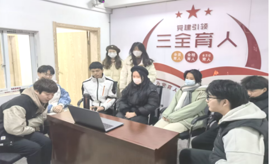 武汉文理学院：以党建引领为主线 实现学生服务的“百花齐放”局面 