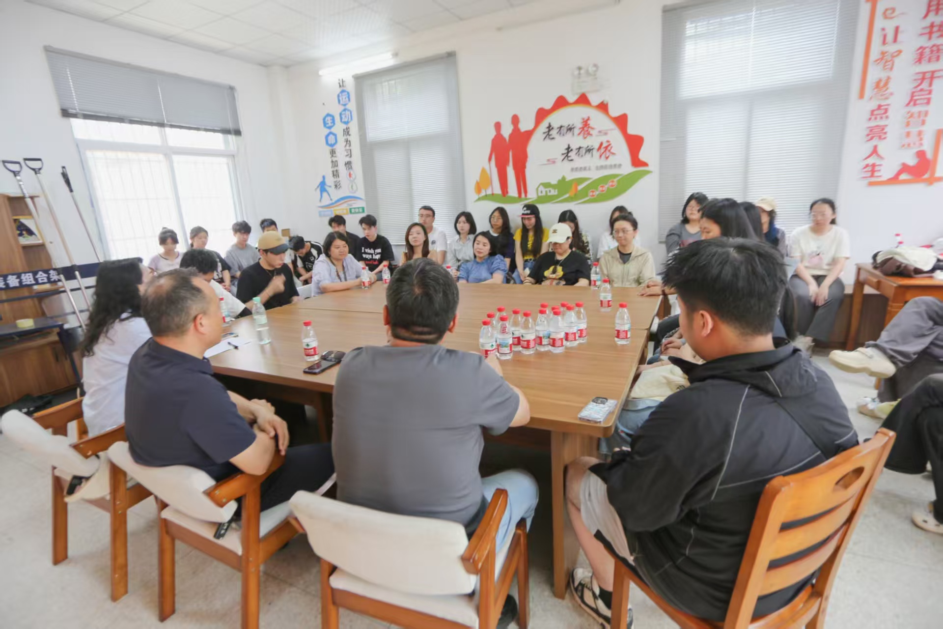 图为本次会议实录.jpg 图为本次会议实录.jpg