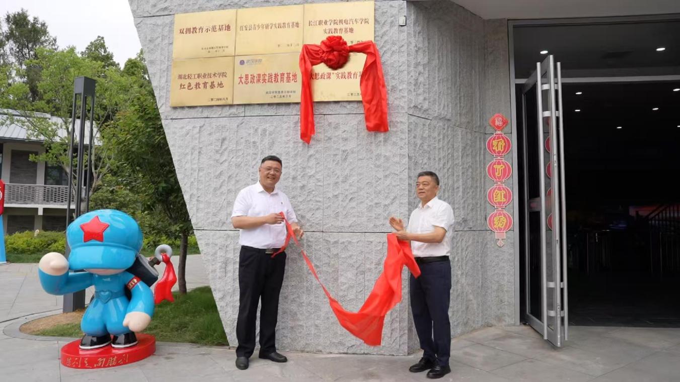 图片3.jpg 图片3.jpg