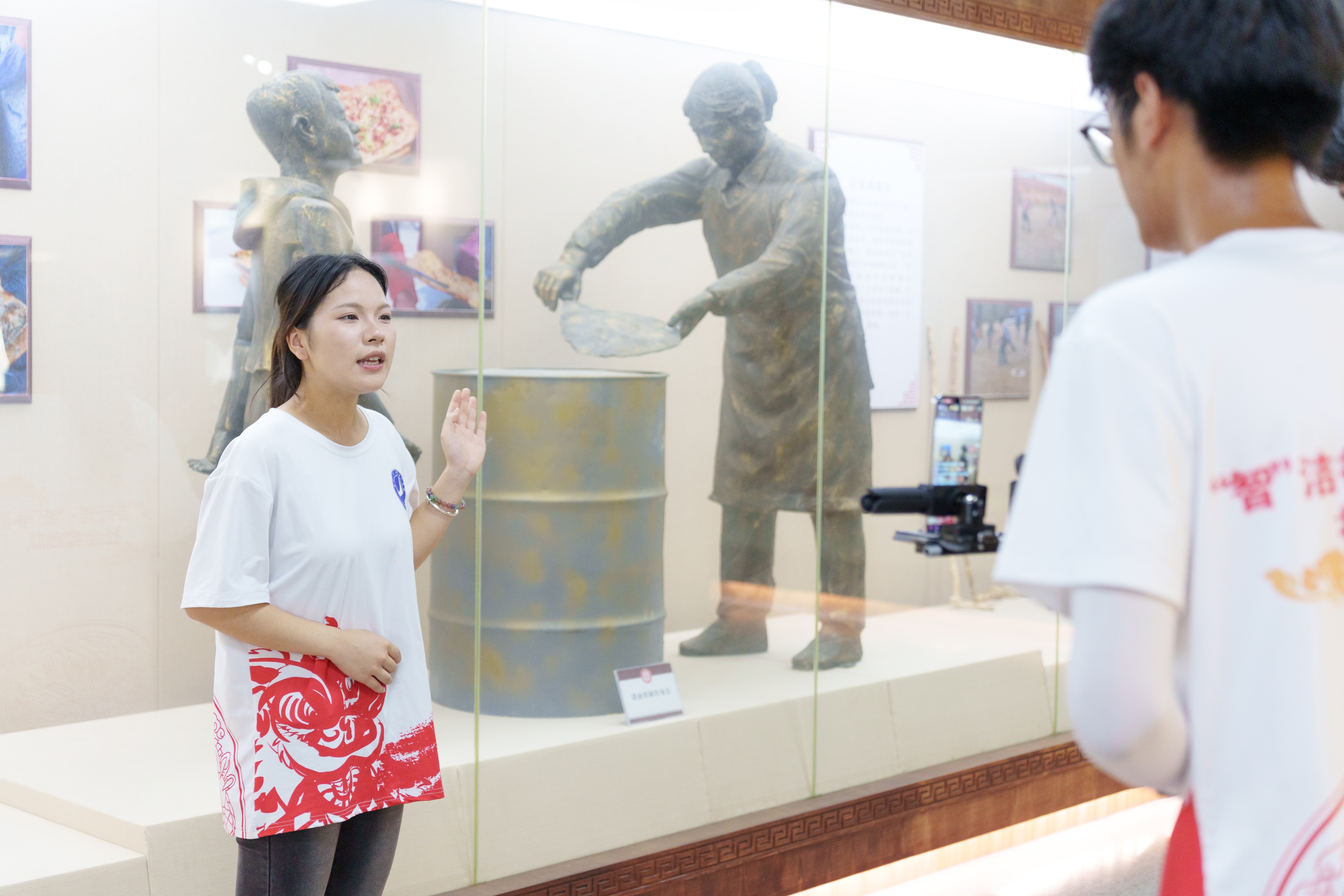 文化馆讲解员(1)(1).jpg 文化馆讲解员(1)(1).jpg