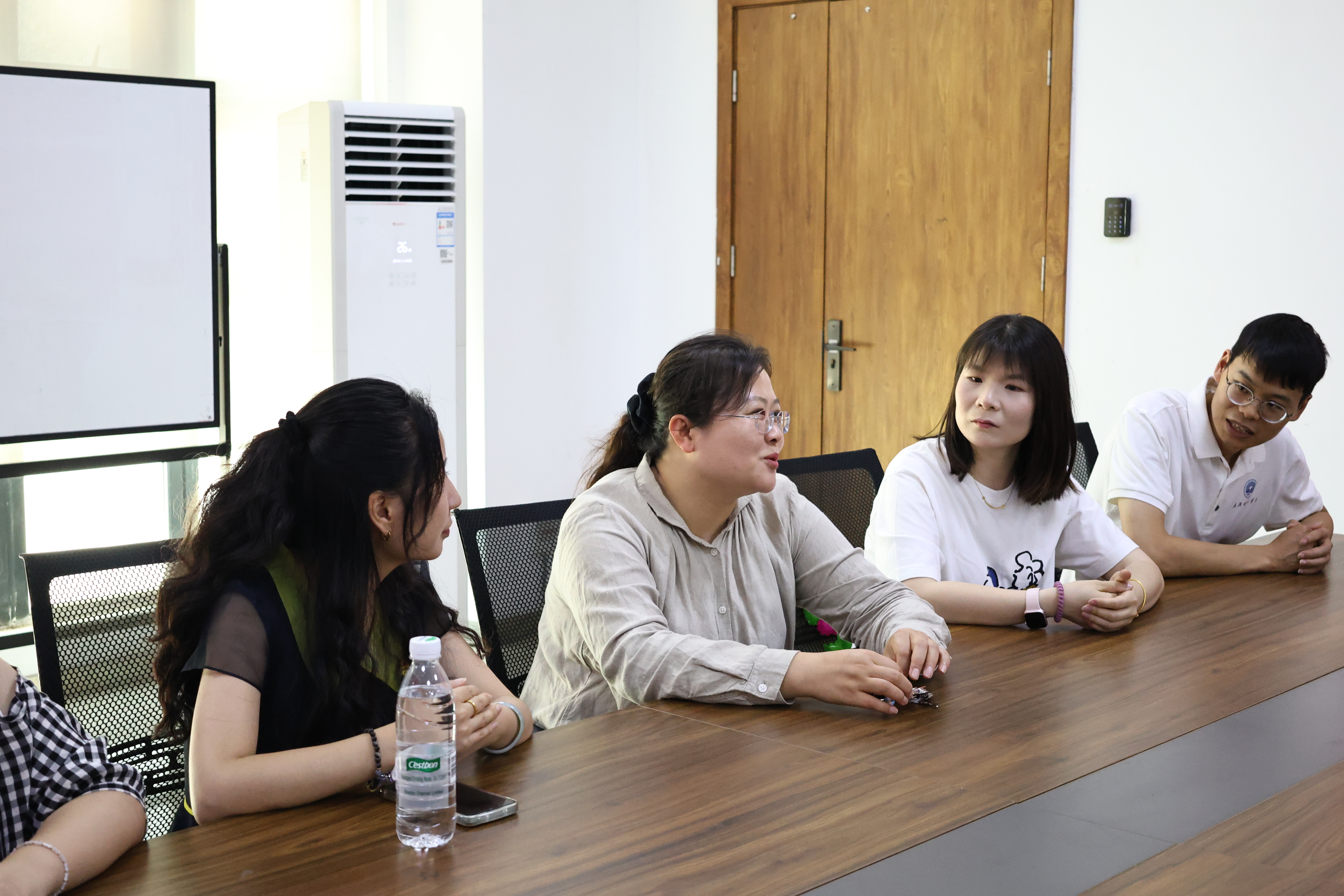 IMG_0437.JPG IMG_0437.JPG