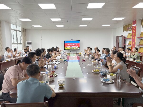 D6BB64549DFBB527F72697E2AE4E5721.jpg D6BB64549DFBB527F72697E2AE4E5721.jpg